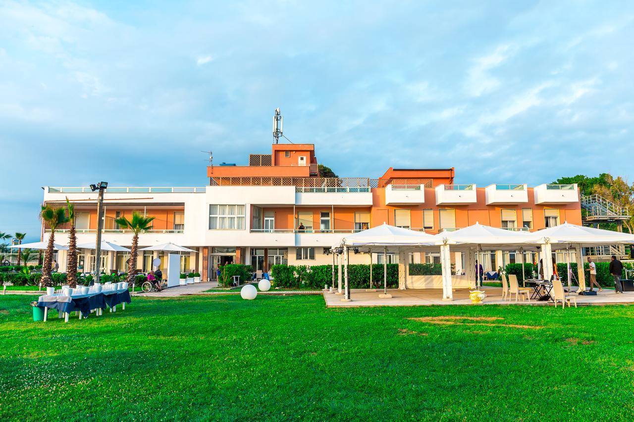Sunrise Accessible Resort Battipaglia Kültér fotó